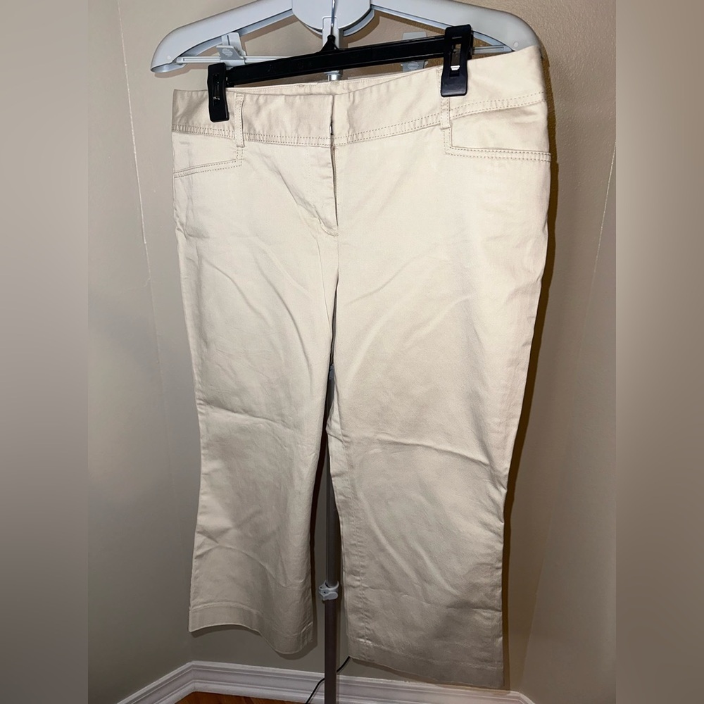 Express Women's Tan Flare Capri Pants
